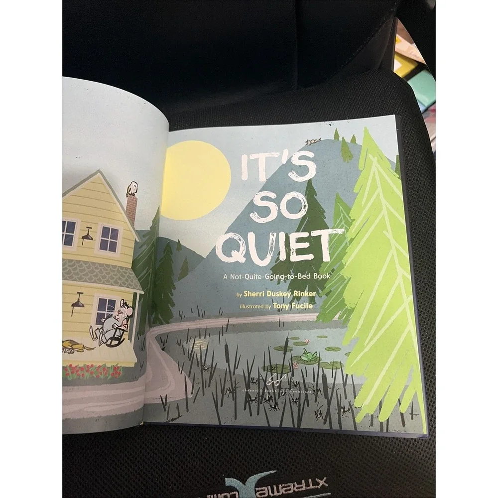 It's So Quiet Children's Book Bedtime Story Blue Mouse Hardcover 2021